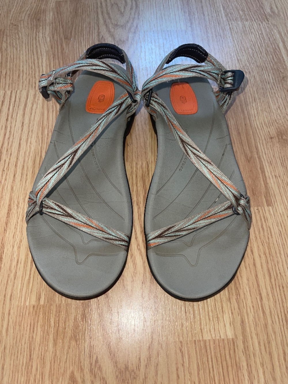 Teva Women’s Beige Orange & Aqua Adjustable Stappy Sandals Size 8